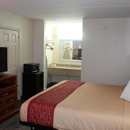 Americas Best Value Inn Tuscaloosa Exterior foto