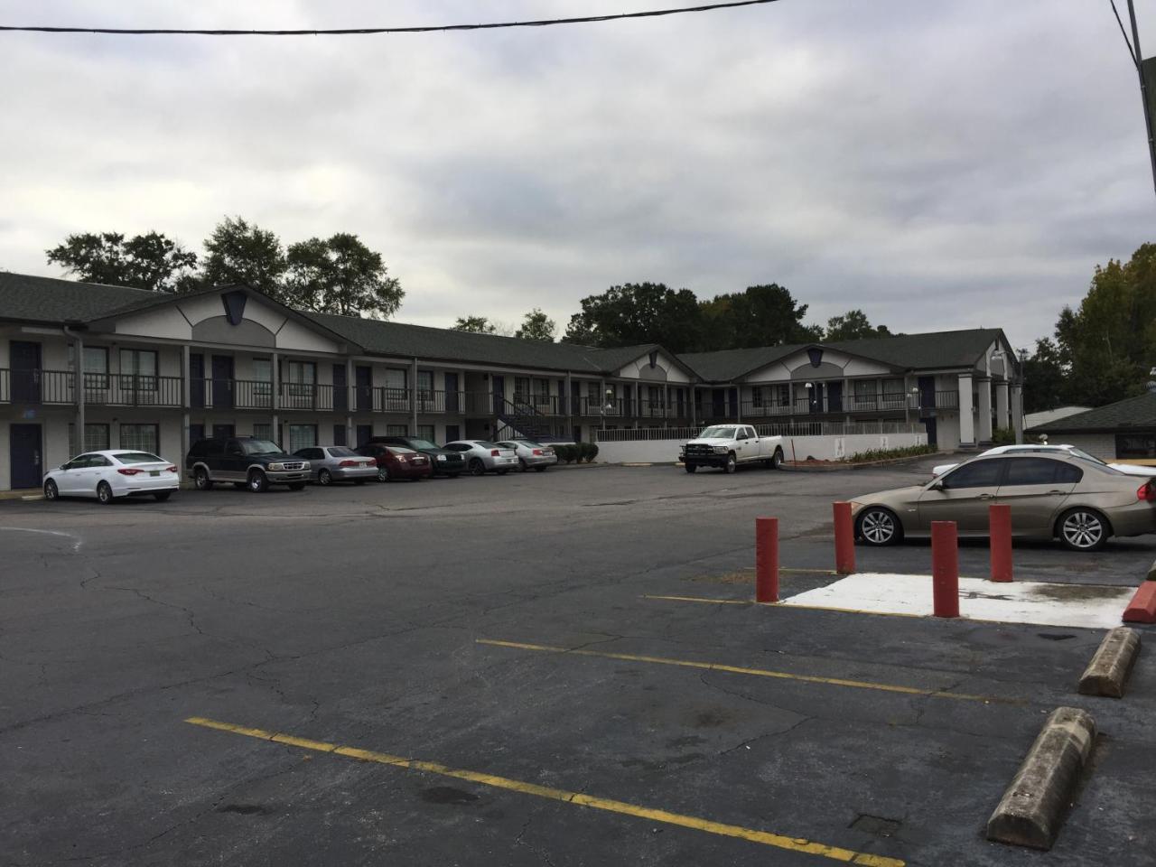 Americas Best Value Inn Tuscaloosa Exterior foto