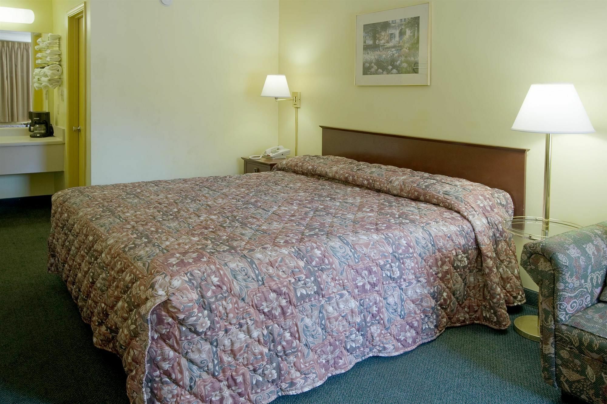 Americas Best Value Inn Tuscaloosa Exterior foto
