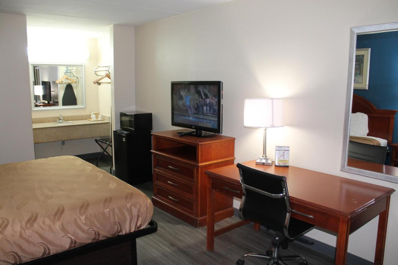Americas Best Value Inn Tuscaloosa Exterior foto