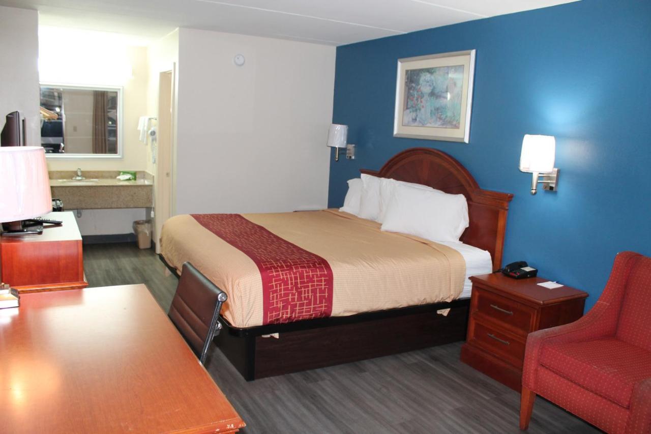 Americas Best Value Inn Tuscaloosa Exterior foto