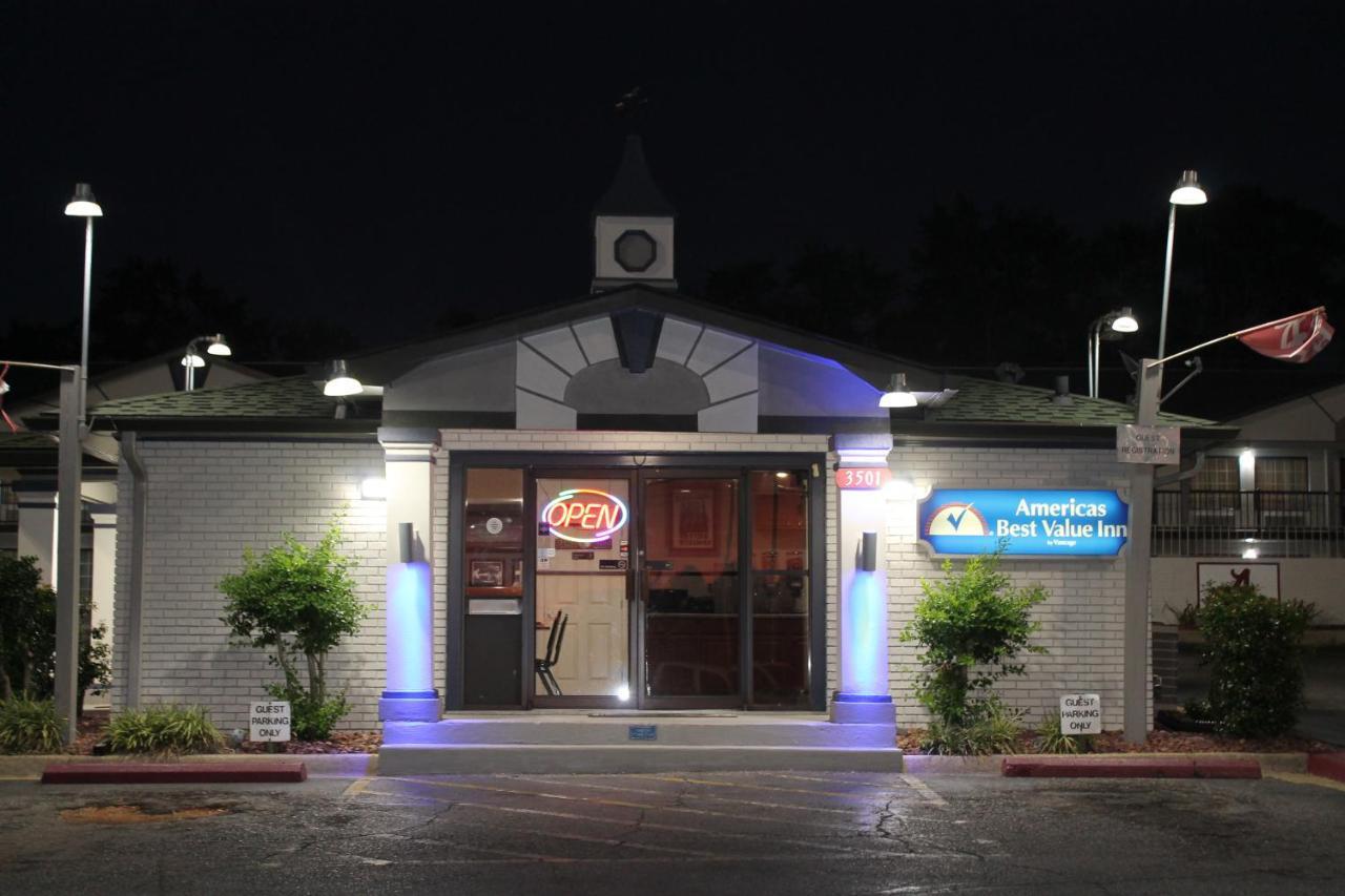Americas Best Value Inn Tuscaloosa Exterior foto