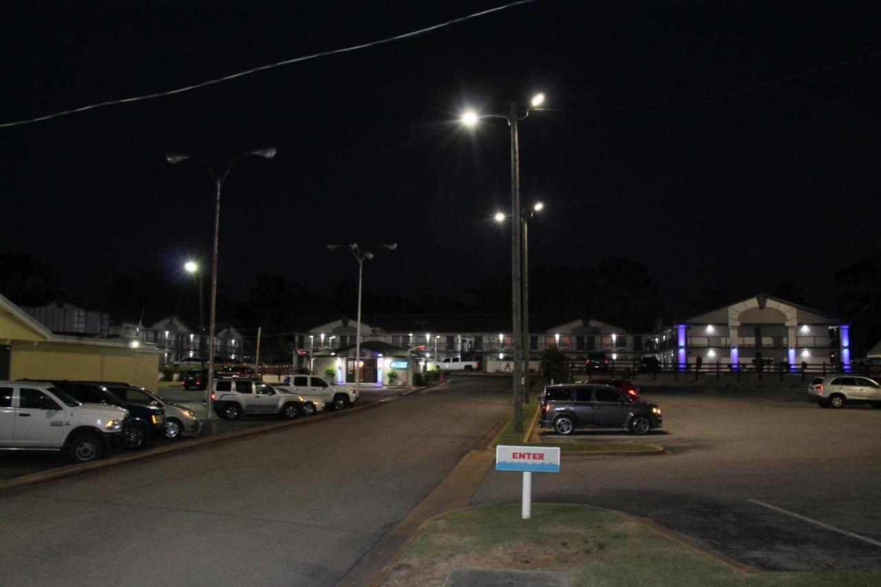 Americas Best Value Inn Tuscaloosa Exterior foto